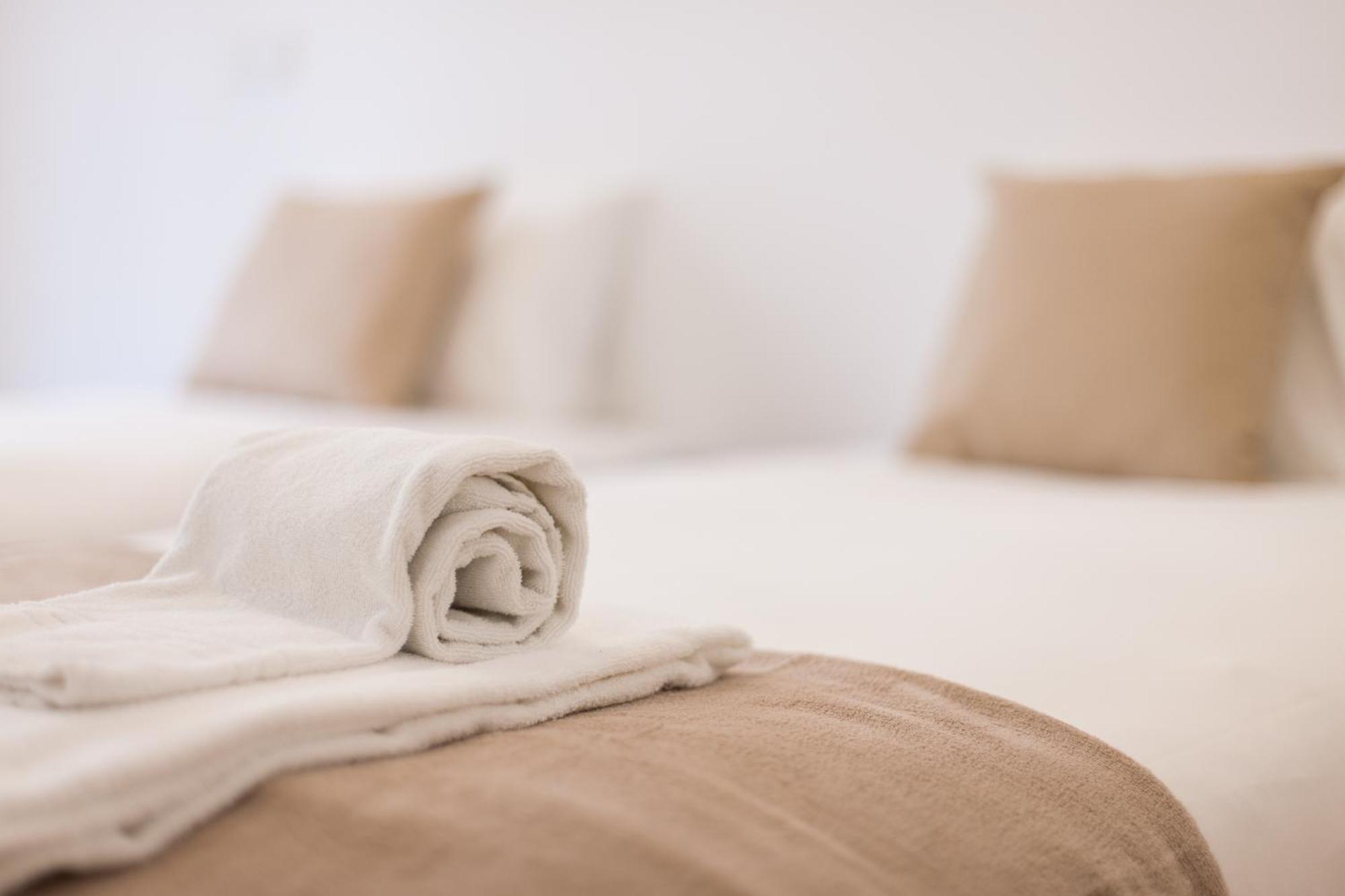 Mouraria Blue Three-Bedroom Apartment W/ Parking - By Lu Holidays Lissabon Exterior foto